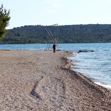 Apartman With A Parking Space Pirovac, Sibenik - 12508 *