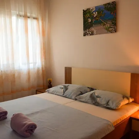 דירה With A Parking Space Pirovac, Sibenik - 12508 *