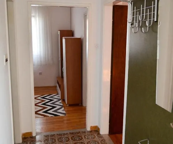 Appartement With A Parking Space Pirovac, Sibenik - 12508